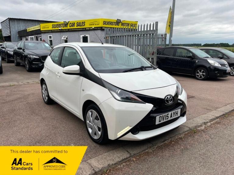 Toyota AYGO VVT-I X-PLAY