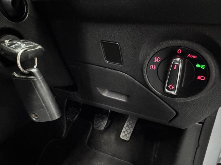  SEAT Leon 2.0 TDI CR FR Sport Coupe Euro 5 (s/s) 3dr Diesel Manual