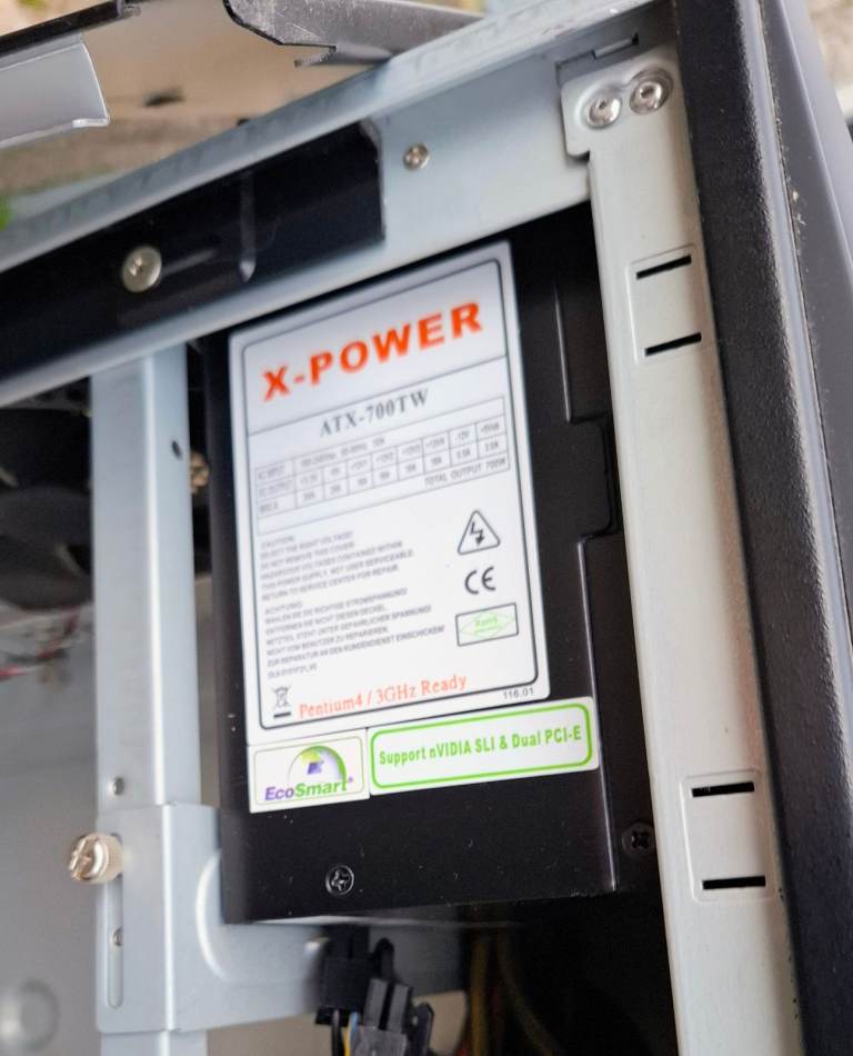 Mesh Full Tower PC Case with 700w PCI-E X-Power PSU