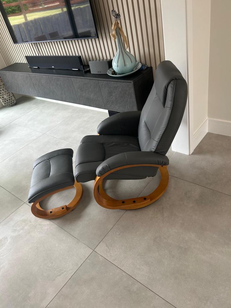 Premium Arm Chair and Foot Stall *Like New*