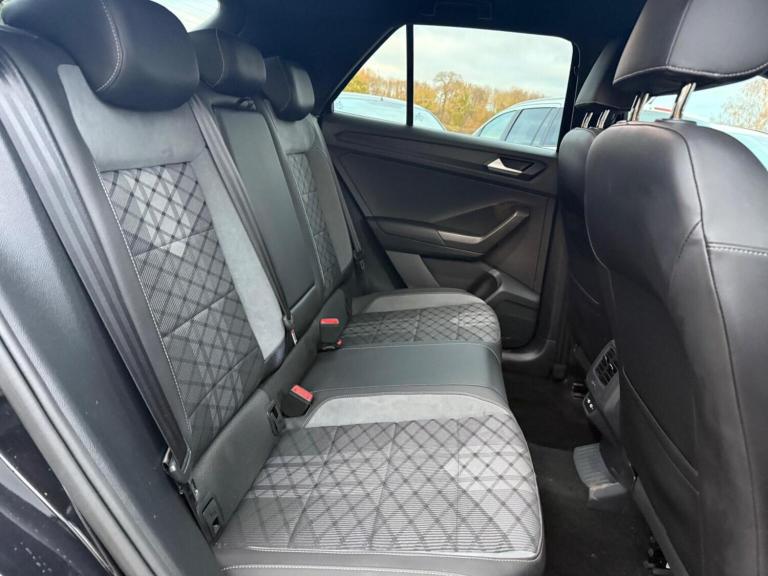 VOLKSWAGEN T-ROC 1.5 TSI R-Line DSG Euro 6 (s/s) 5dr 2022