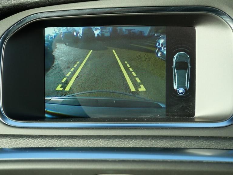 2016 Volvo V40 Cross Country 2.0 T5 Pro Hatchback 5dr Petrol Auto AWD Euro 6 (s/s) (245 ps) Hatch...