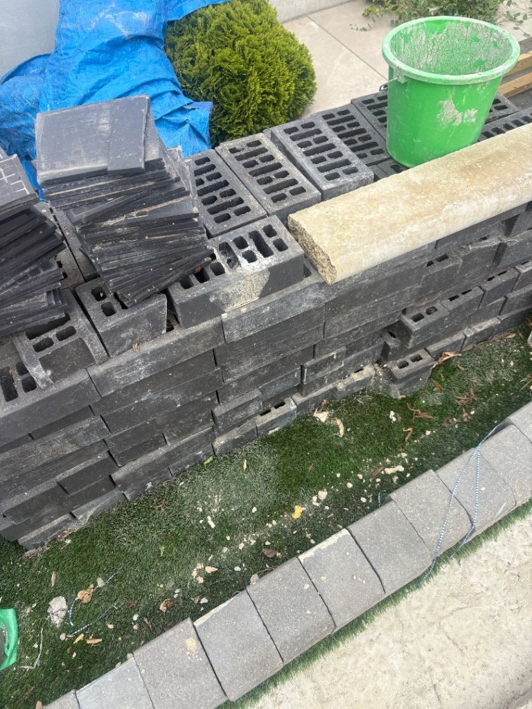 Black engineering bricks