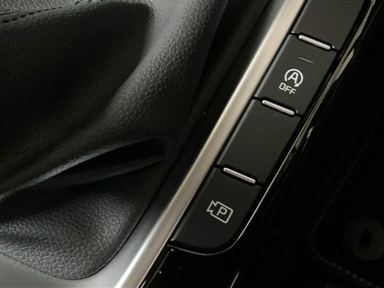 2025 Kia Ceed 1.5T GDi ISG 138 3 5dr Hatchback PETROL Manual