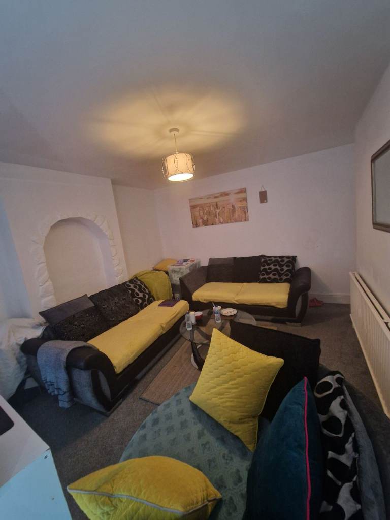 DOUBLE ROOM FOR RENT