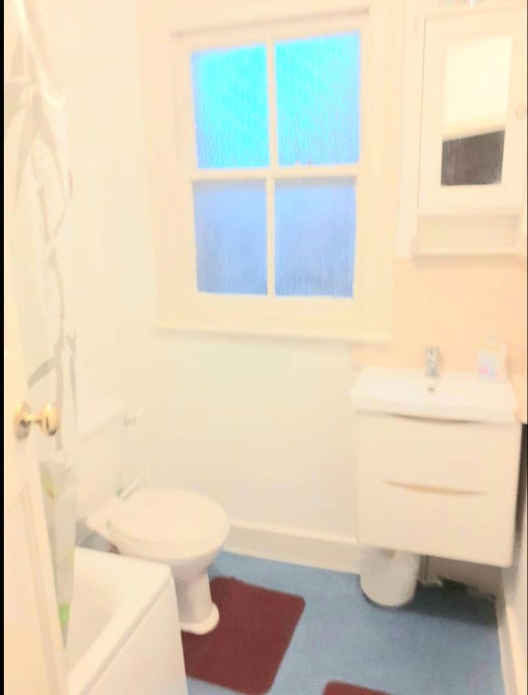 Zone 2 Huge Room 2 Weeks Deposit