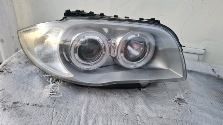 BMW 1 SERIES - E81/ E82/ E83/ E88 - XENON HEADLIGHT - DRIVERSIDE - COMPLETE