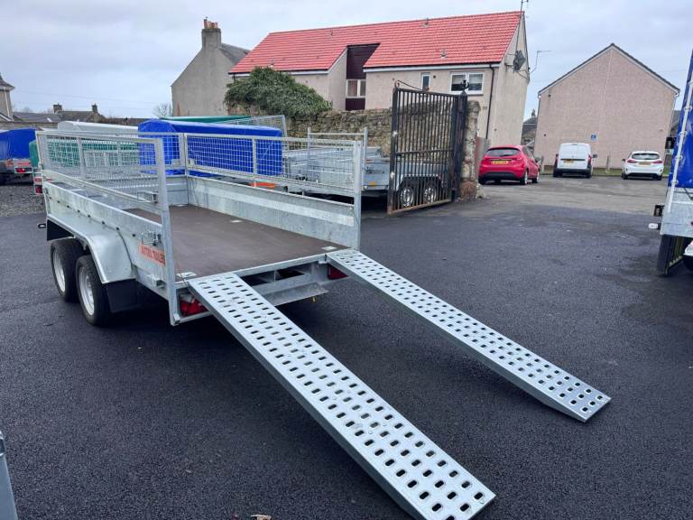 BRAND NEW 10ft X 5ft MASTER TWIN AXLE HEAVY DUTY NIEWIADOW TRAILER 40CM MESH AND LOADING RAMPS
