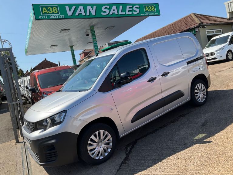 2022 Peugeot Partner 1000 PROFESSIONAL PREMIUM 1.5 BLUEHDI 100 BHP PANEL VAN EURO 6 PANEL VAN Die...