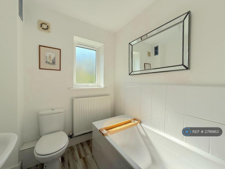 3 bedroom house in Tynemouth Pass, Gateshead, NE8 (3 bed) (#2716863)