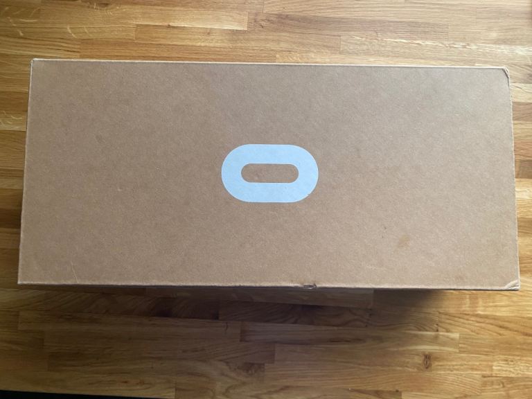 Oculus Quest 3S Box Included 