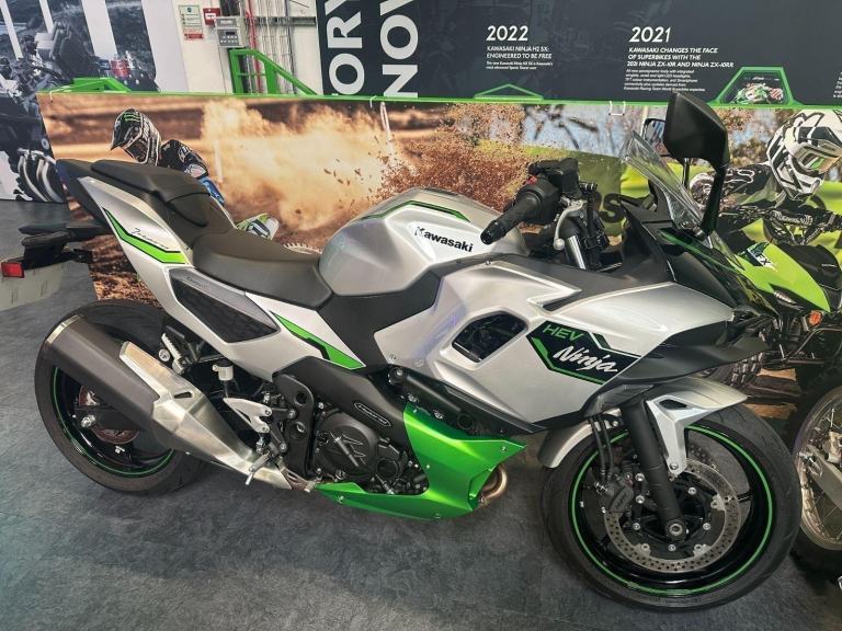2024 Kawasaki Ninja 7 Hybrid 451