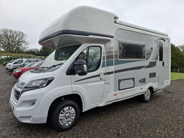 Autosleeper Broadway EK LT. 2020. 4-5 berths in compact format.