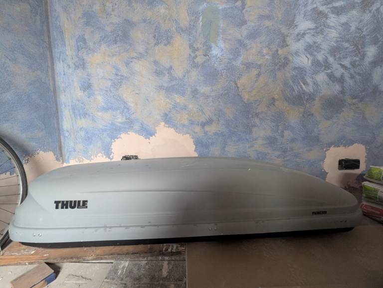 Thule Pacific 600 Roof Box – Excellent Working Order
