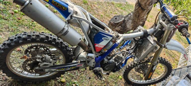 Yamaha yzf250