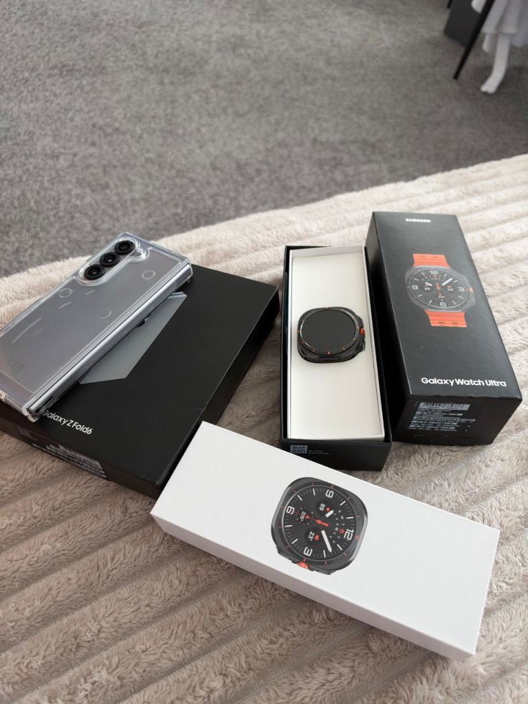 Samsung Galaxy Z Fold6 256GB Silver Shadow & Watch Ultra