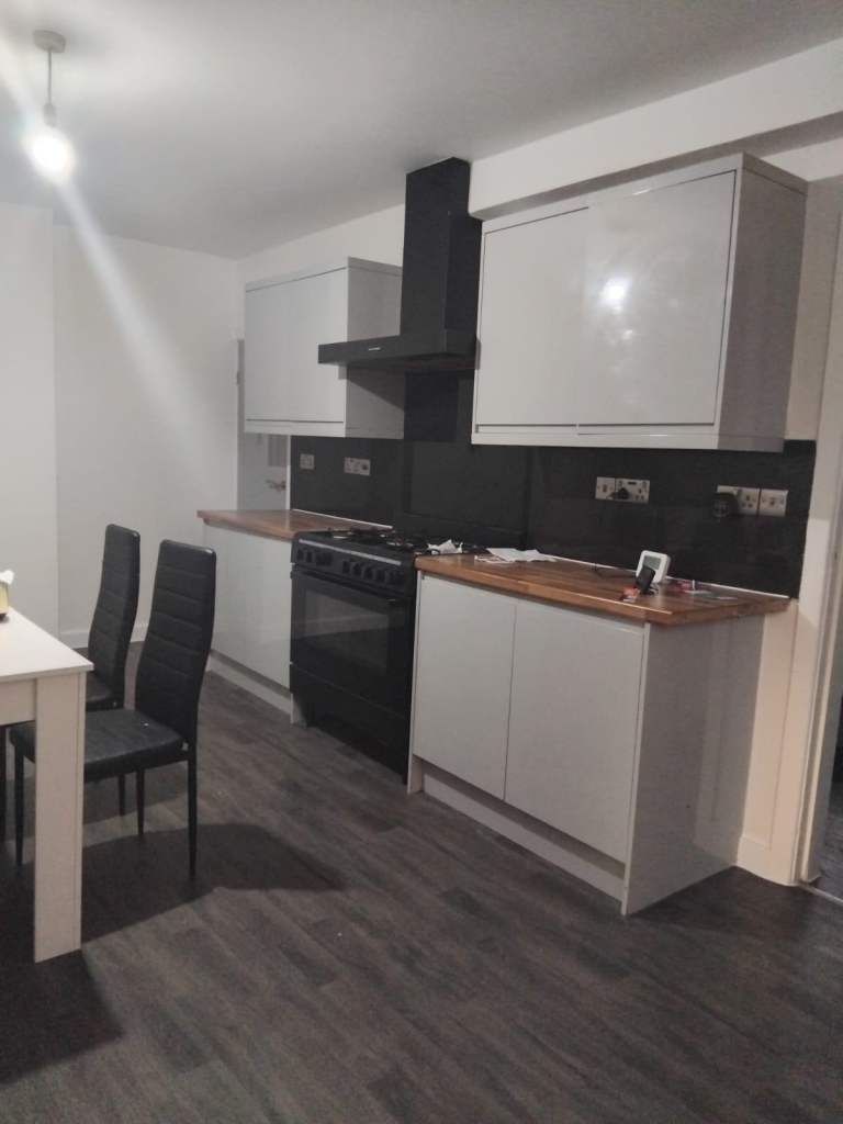 6 BED HOUSE TO RENT - FULLY REFIRBHISHED - AMAZING DEAL - £3600