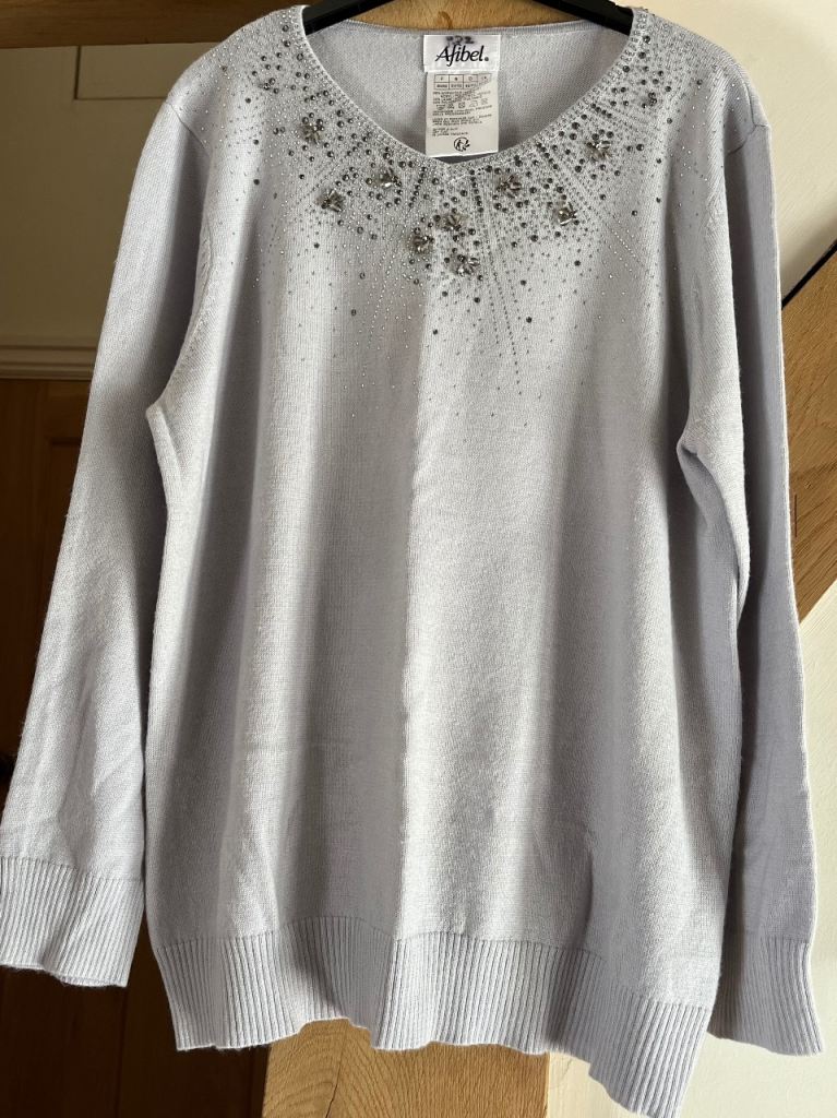 Afibel Ladies Silver Grey Soft Blended Jumper(with decorative rhinestones) 20/22