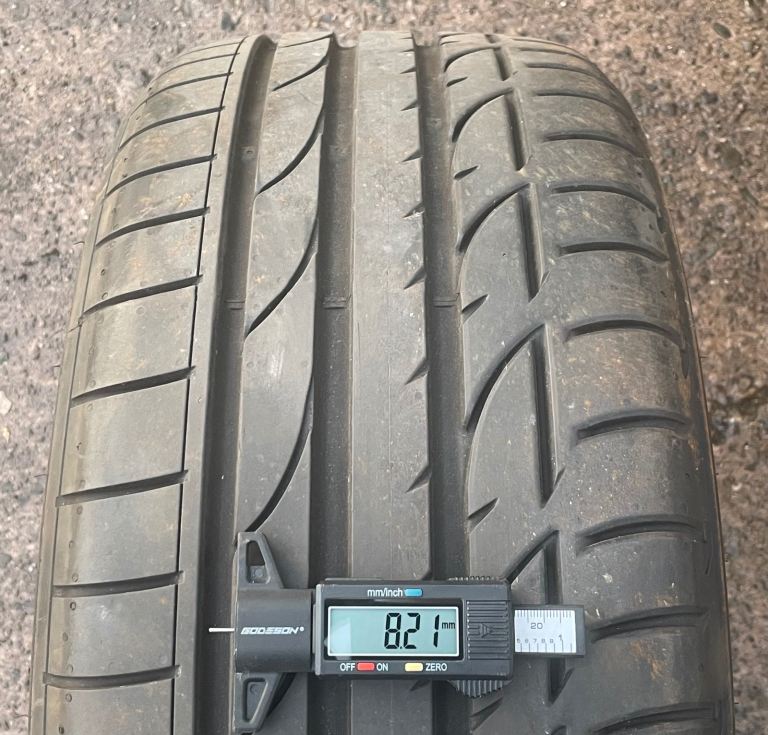 225 40 19 93W Bridgestone Potenza S001 Tyre 8.21mm DOT 3525