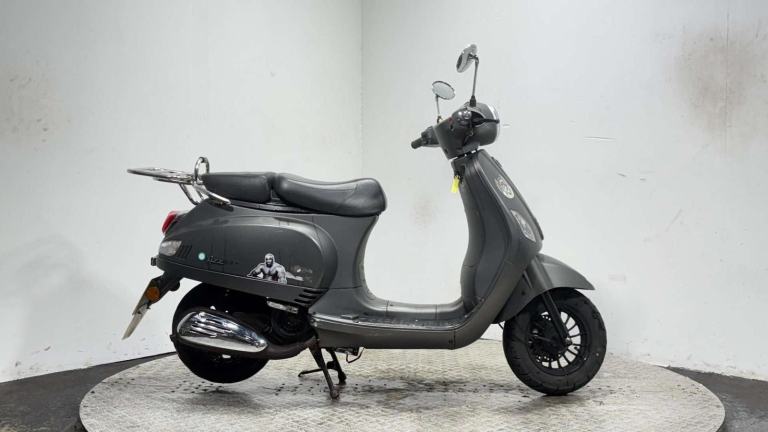 Neco Azzuro 2021 13K RUNNING 125CC PROJECT SCOOTER SPARES OR REPAIR