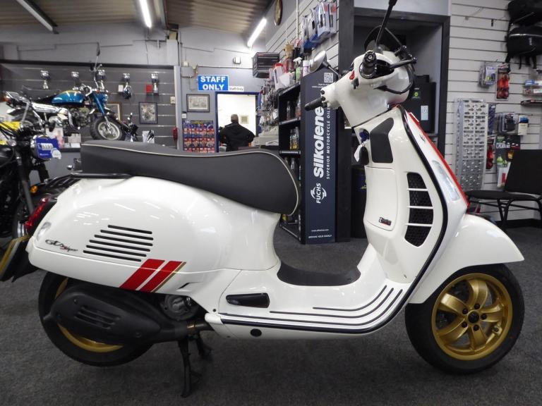 Piaggio Vespa GTS 300 Racing Sixties - 2022 - 3,792 Miles at Penrith Motorcycles