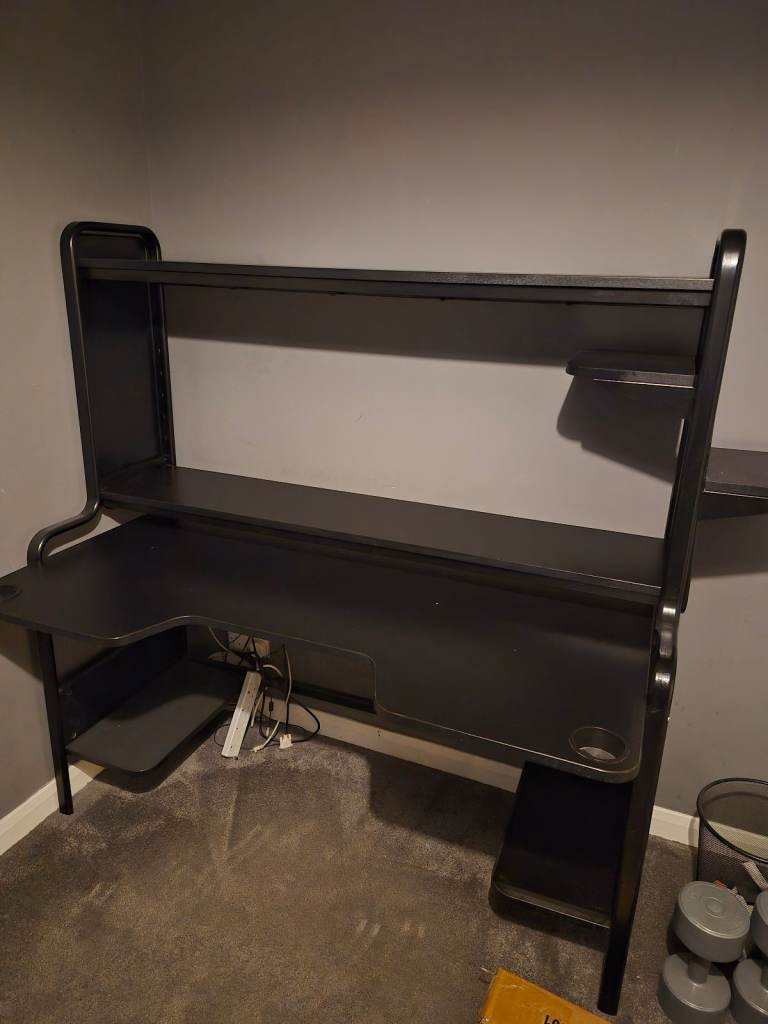 Black Gaming Desk with Shelves – Good Condition