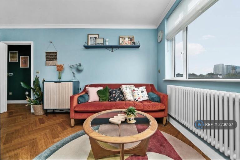 1 bedroom flat in Osier Court, London, E1 (1 bed) (#2736167)