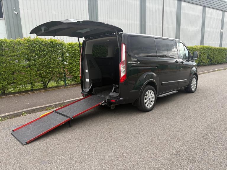 2019 FORD TOURNEO CUSTOM TRANSIT WAV FULL SERVICE  5 SEATS - RAMP - NEW WET BELT