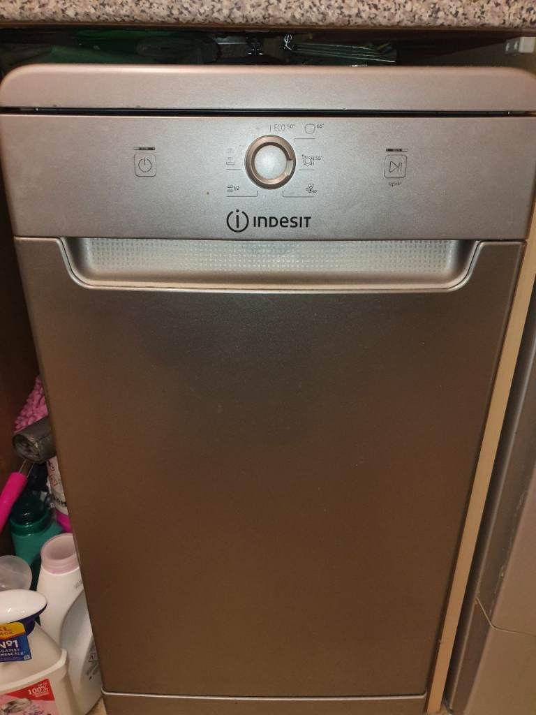 Slimline dishwasher 