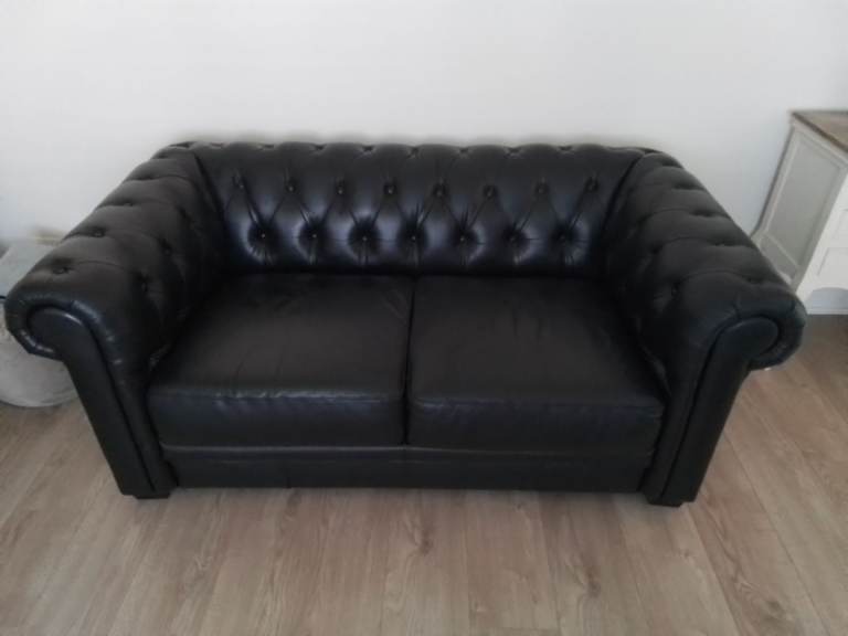 Black Leather  3 seater and 2 seater chesterfield sofas