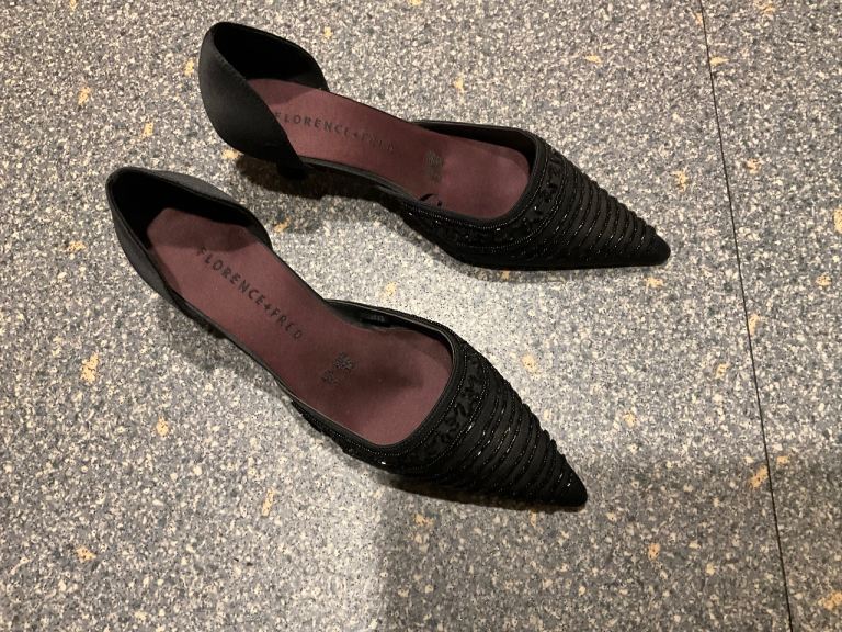 BRAND NEW & NEVER WORN black beaded shoes size 3 or 35. BARGAIN price thanks 🙏 