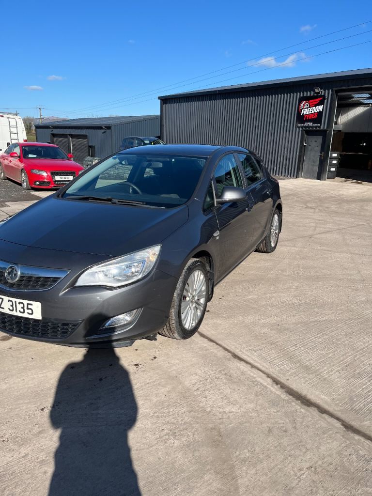 Vauxhall, ASTRA, Hatchback, 2012, Manual, 1398 (cc), 5 doors