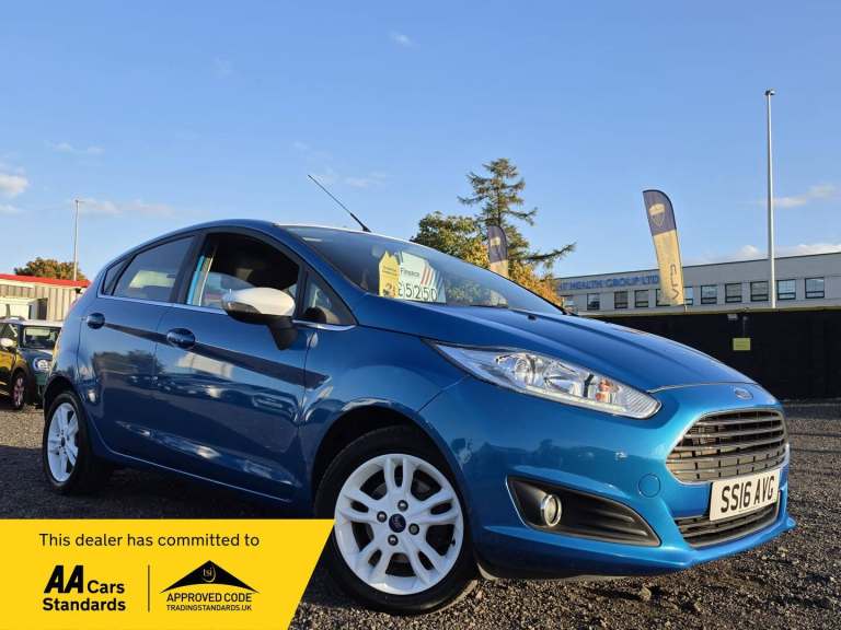 2016 Ford Fiesta 1.25 82 Zetec Blue 5dr HATCHBACK Petrol Manual