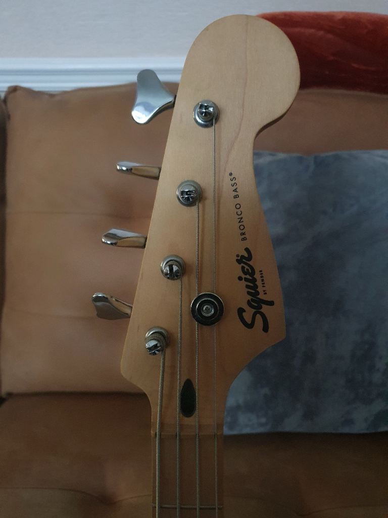 Squier Bronco Bass