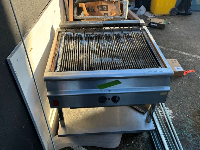 Falcon Commercial Electric Chargrill / Lava Rock Grill - Restaurant Grade 