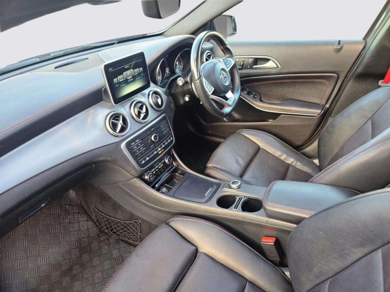 2016 Mercedes-Benz GLA GLA 220d 4Matic AMG Line 5dr Auto [Prem Plus] ESTATE DIESEL Automatic