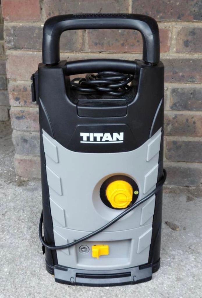 USED  TITAN Pressure Washer - Good Condition