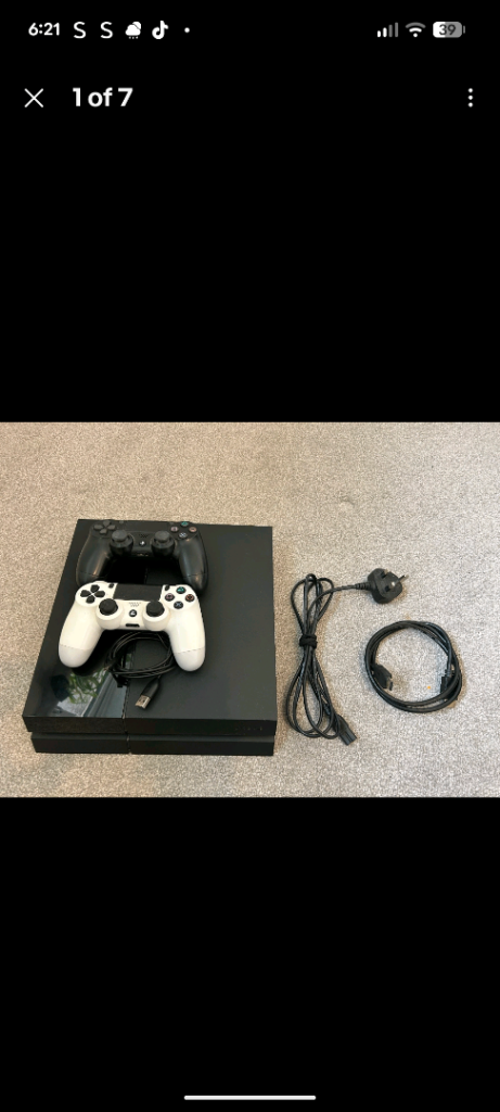 Playstation 4 with one controll 