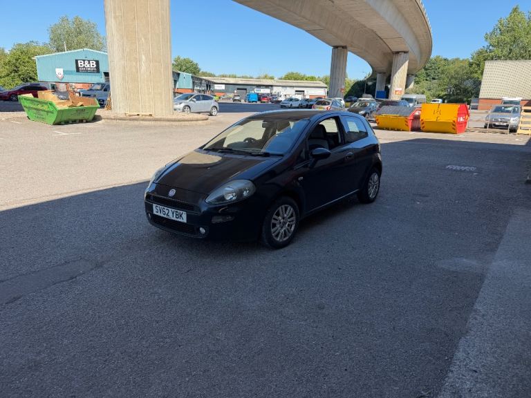 Fiat, PUNTO, Hatchback, 2012, Manual, 1242 (cc), 3 doors
