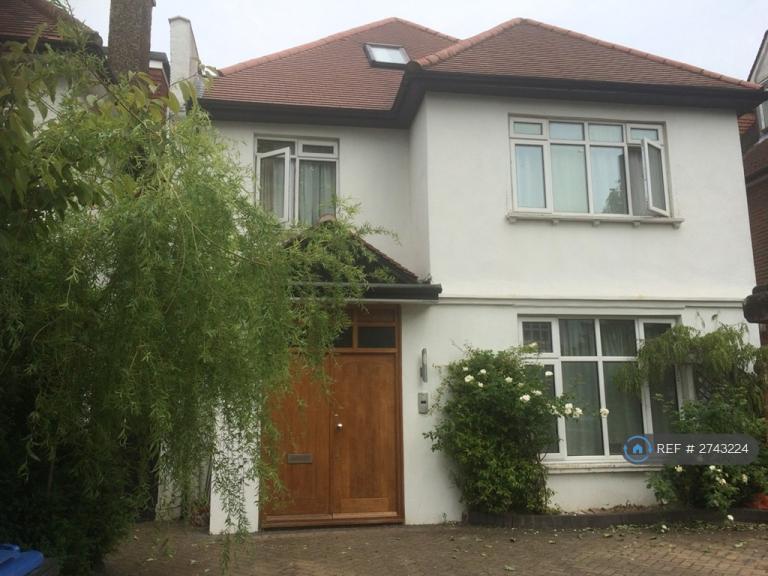 Studio flat in Staverton Road, London, NW2 (#2743224)