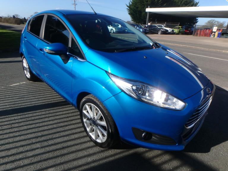 2016 Ford Fiesta 1.6 Titanium 5dr Powershift ... Full Service History HATCHBACK Petrol Automatic