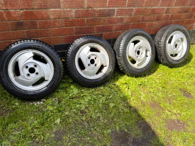 13 inch Hyundai Amica Alloy wheels