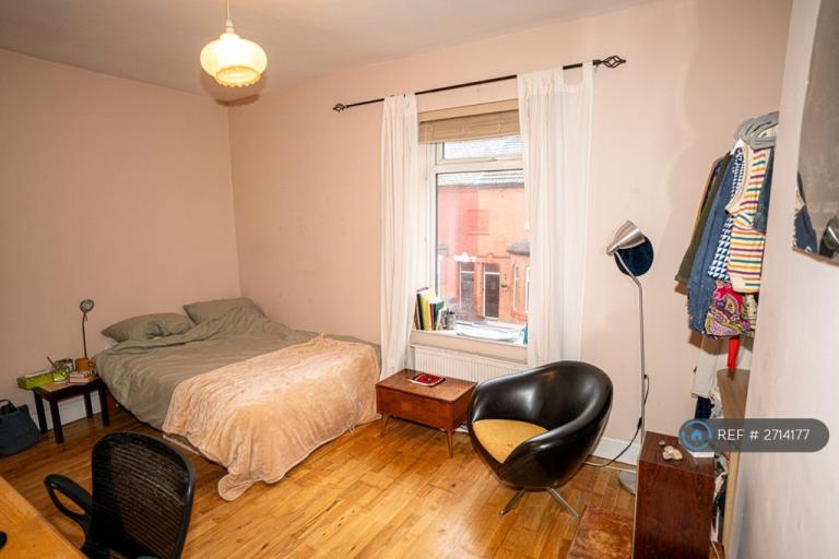 3 bedroom house in Pascal Street, Manchester, M19 (3 bed) (#2714177)