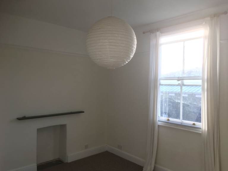 Character one-bedroom flat in the heart of Totnes