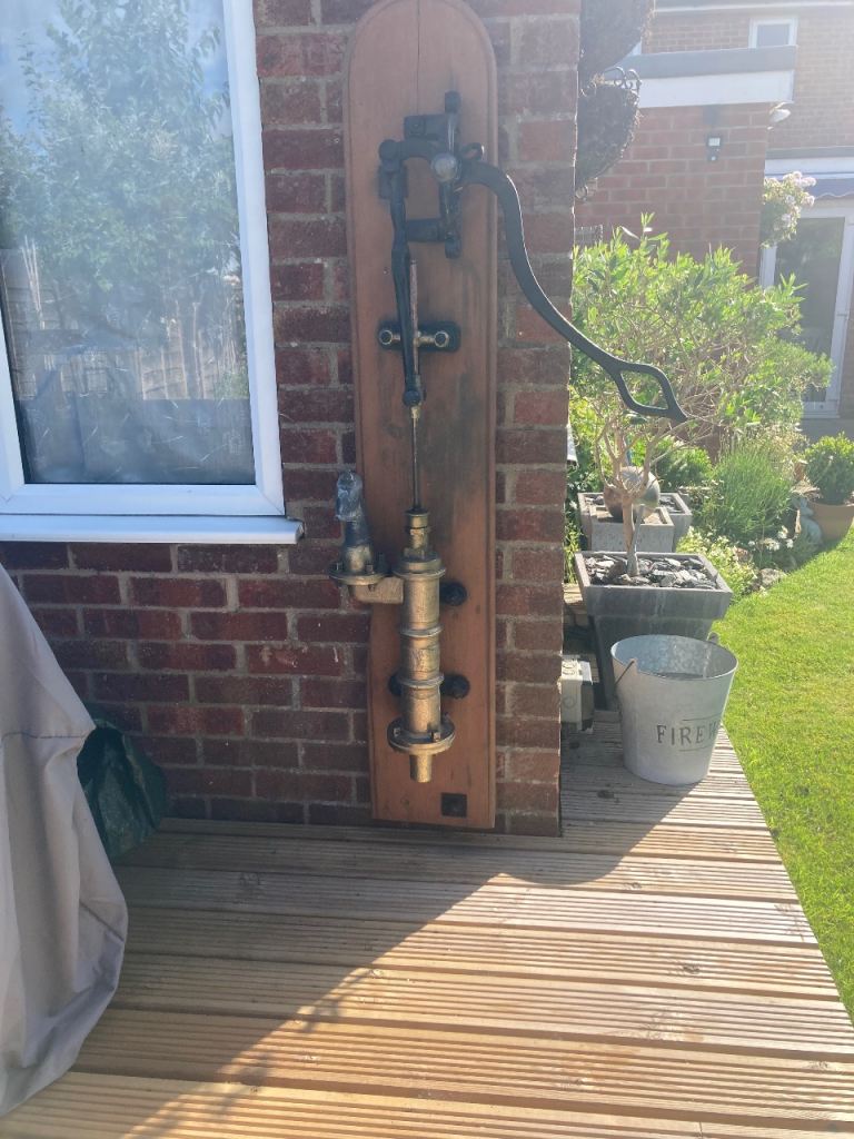 Vintage Garden Pump Feature