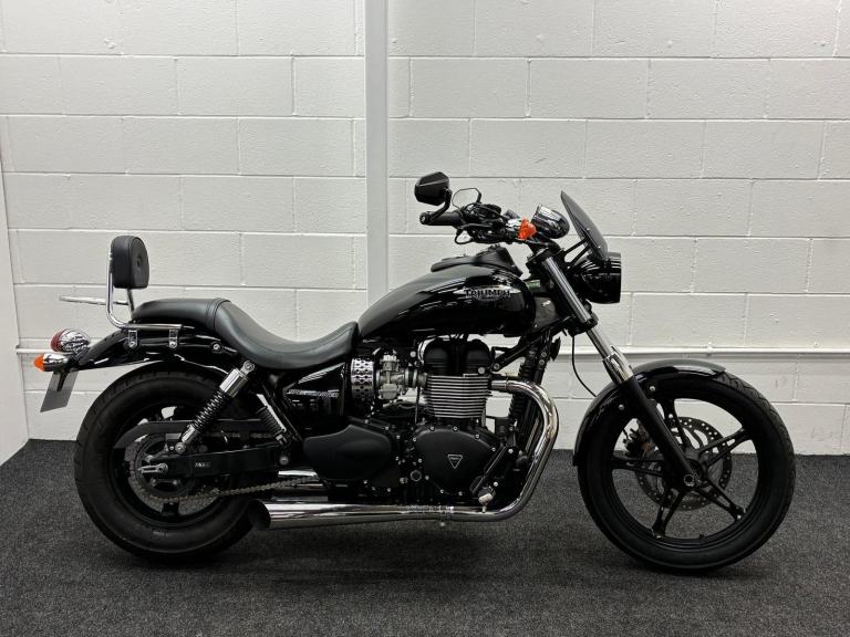 TRIUMPH SPEEDMASTER 865 ** 8760 miles - 12 Months MOT - All Keys and Books **