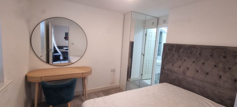 En-Suite Double Room -Bills included-Romford