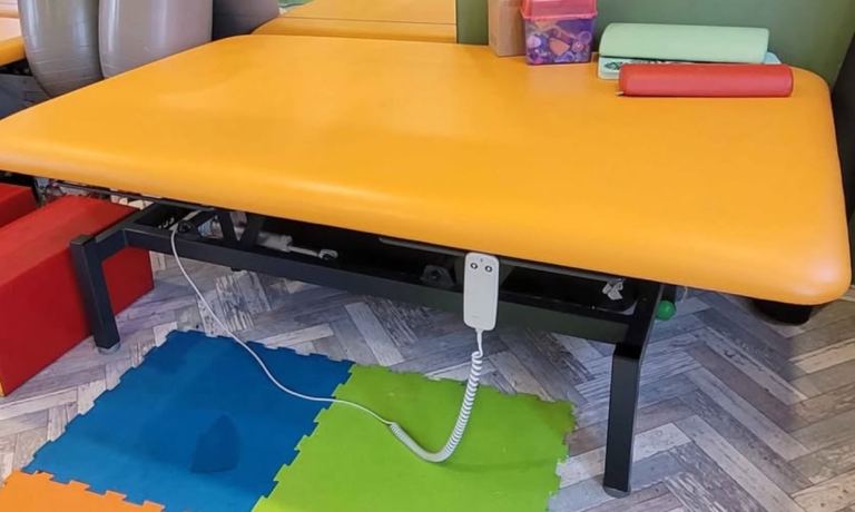 Massage, therapy table bed