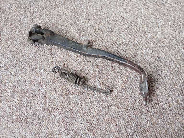 SUZUKI GSXF600 GSX 600 F SIDE KICK PROP STAND SPRING OEM