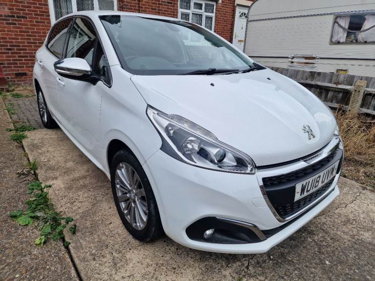 Peugeot, 208, Hatchback, 2018, Manual, 1199 (cc), 5 doors